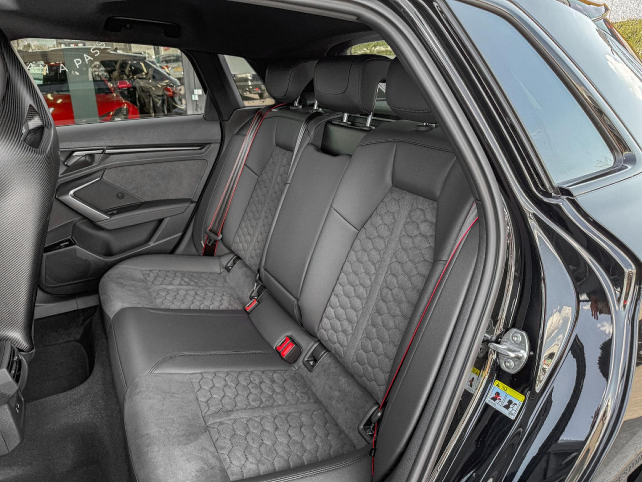 Audi RS3 2.5 TFSI SPORTBACK QUATTRO/ GARANTIE 5/Pano/19/360°/SONOS/SC (2026) - Photo 6