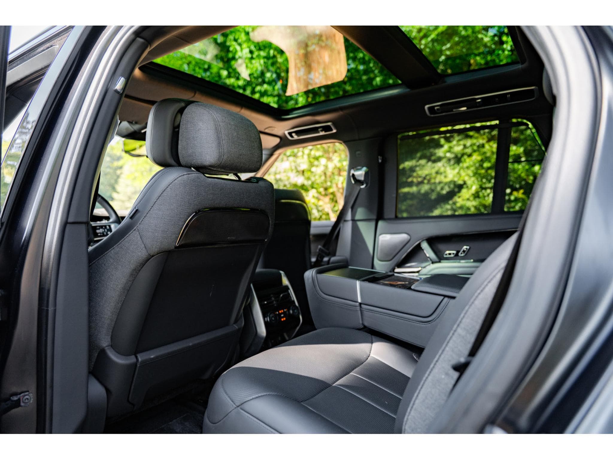 Land-Rover Range Rover P530 SV - V8 4.4L biturbo - Panoramic Roof - Meridian (2023) - Photo 13