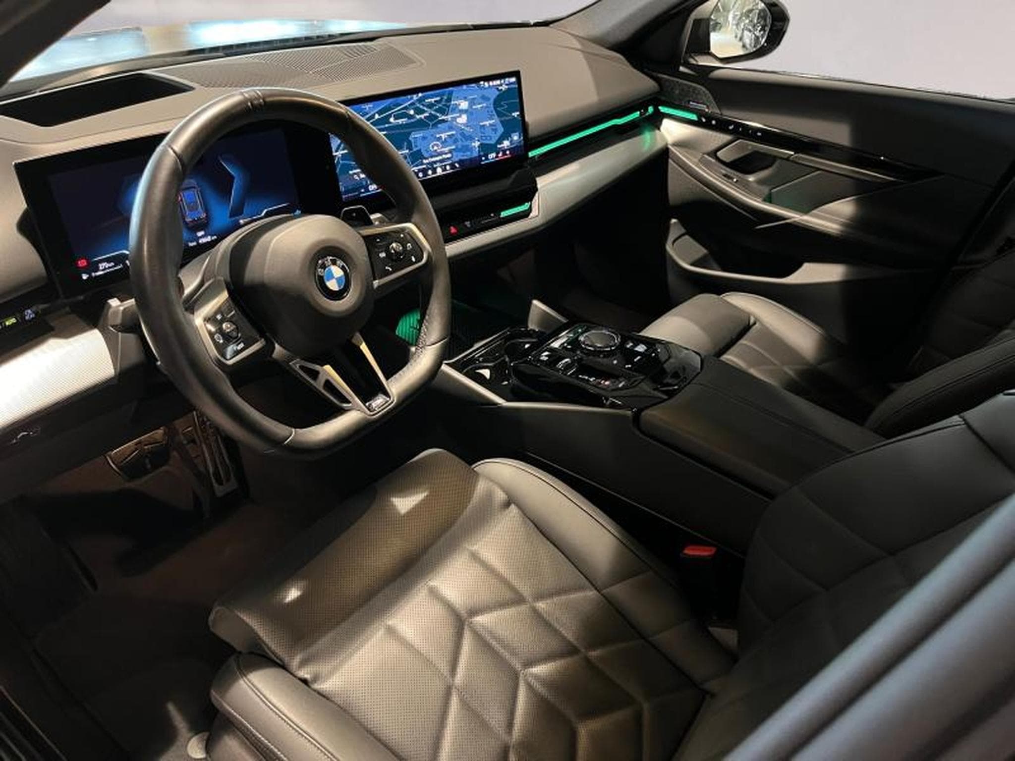 BMW 520 520d xDrive Touring M sport (2025) - Photo 10