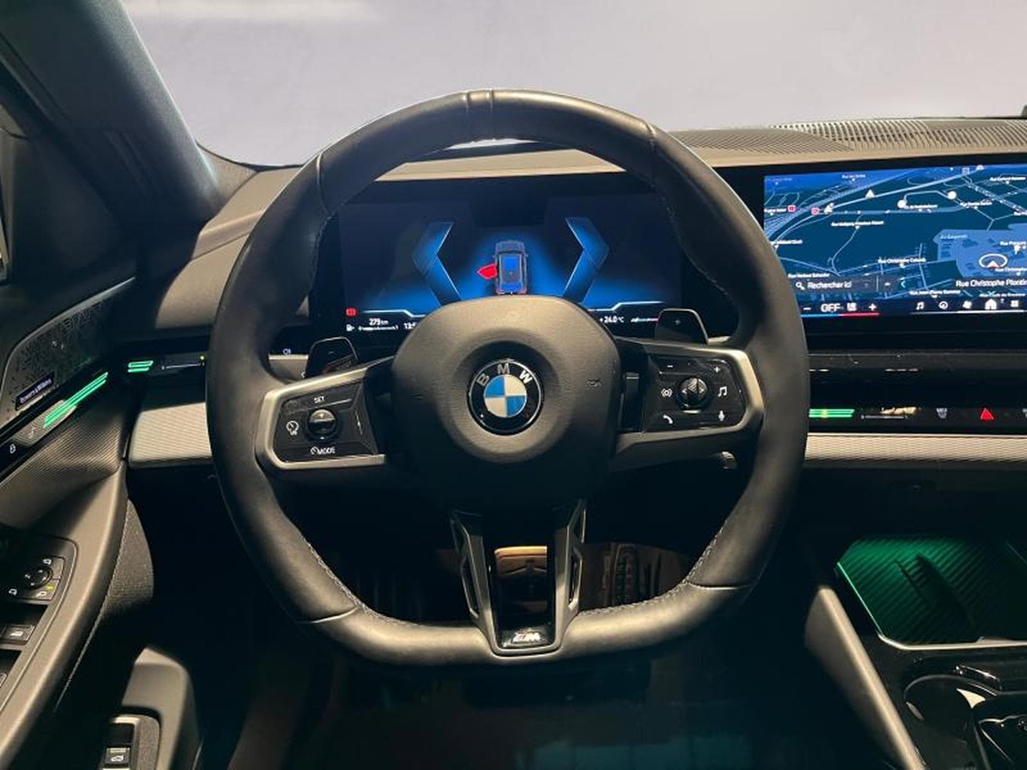 BMW 520 520d xDrive Touring M sport (2025) - Photo 16