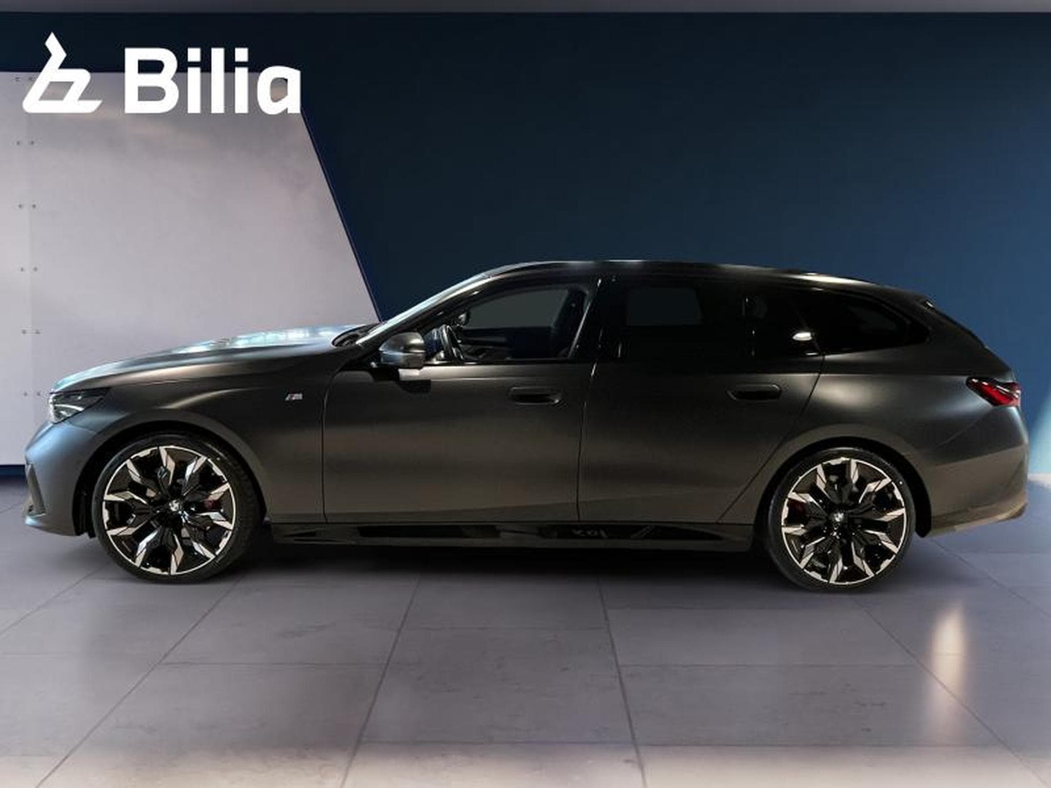 BMW 520 520d xDrive Touring M sport (2025) - Photo 3