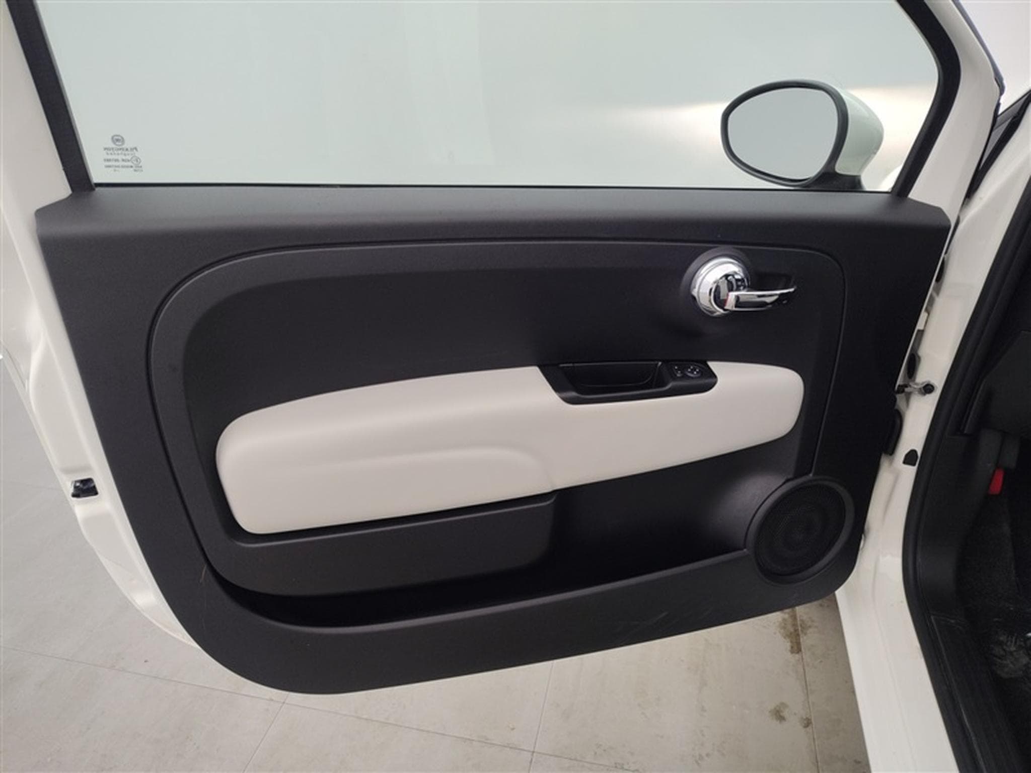 Fiat 500 1.0i MHEV Dolcevita (2022) - Photo 17