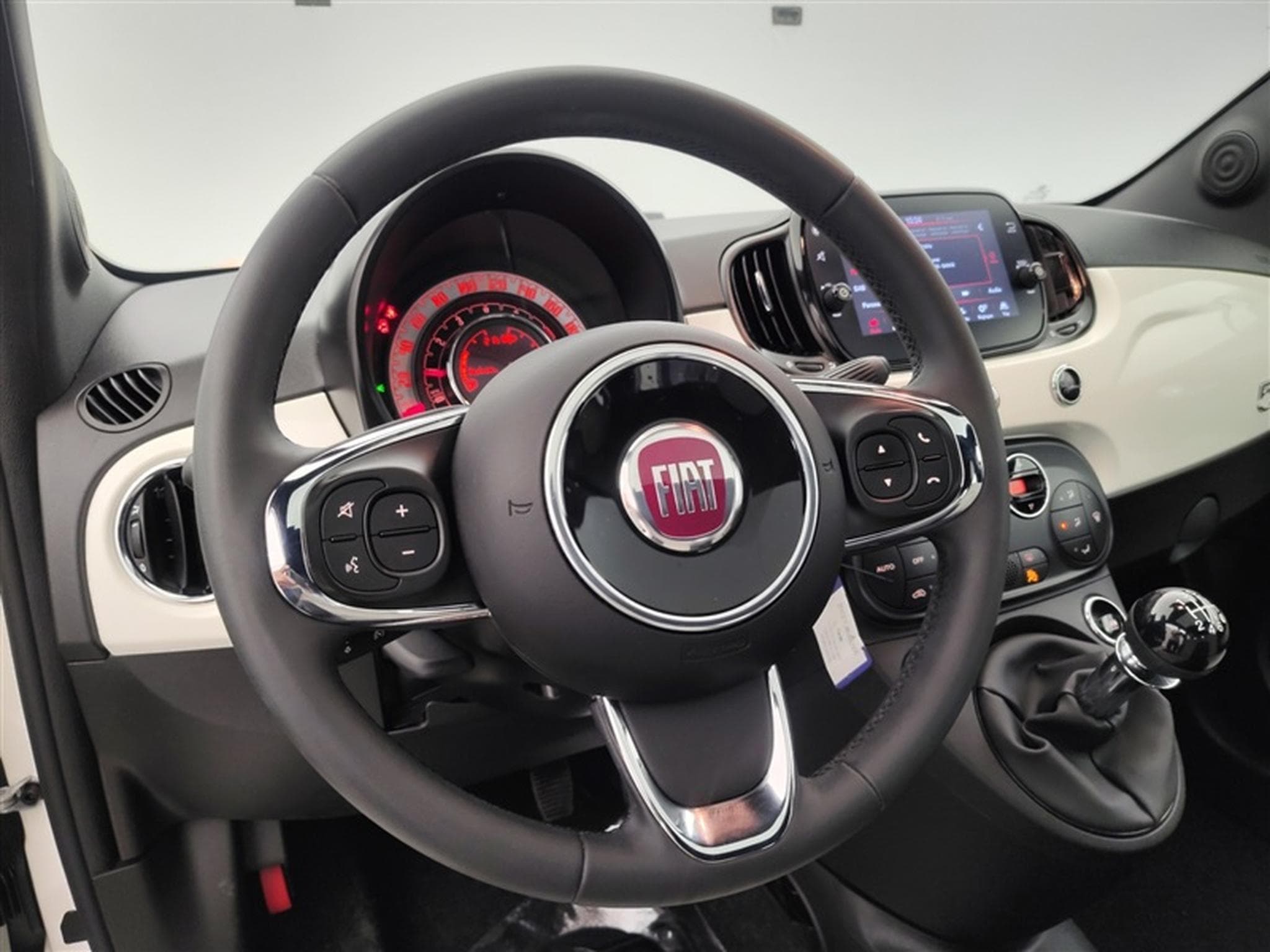 Fiat 500 1.0i MHEV Dolcevita (2022) - Photo 9