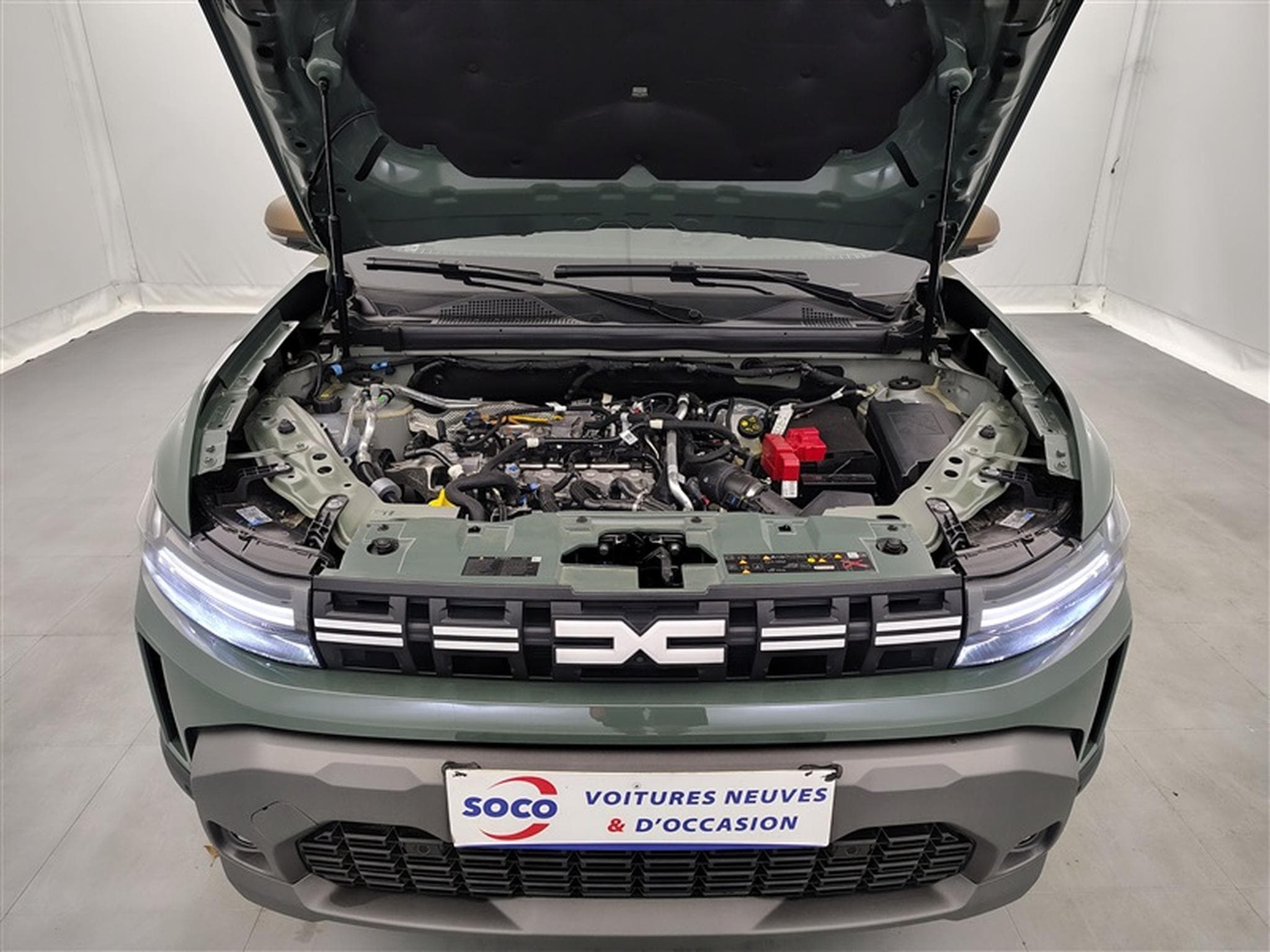 Dacia Duster Mild Hybrid 140cv Extreme NAVI / CARPLAY / FULL LED / CAMERA (2026) - Photo 17