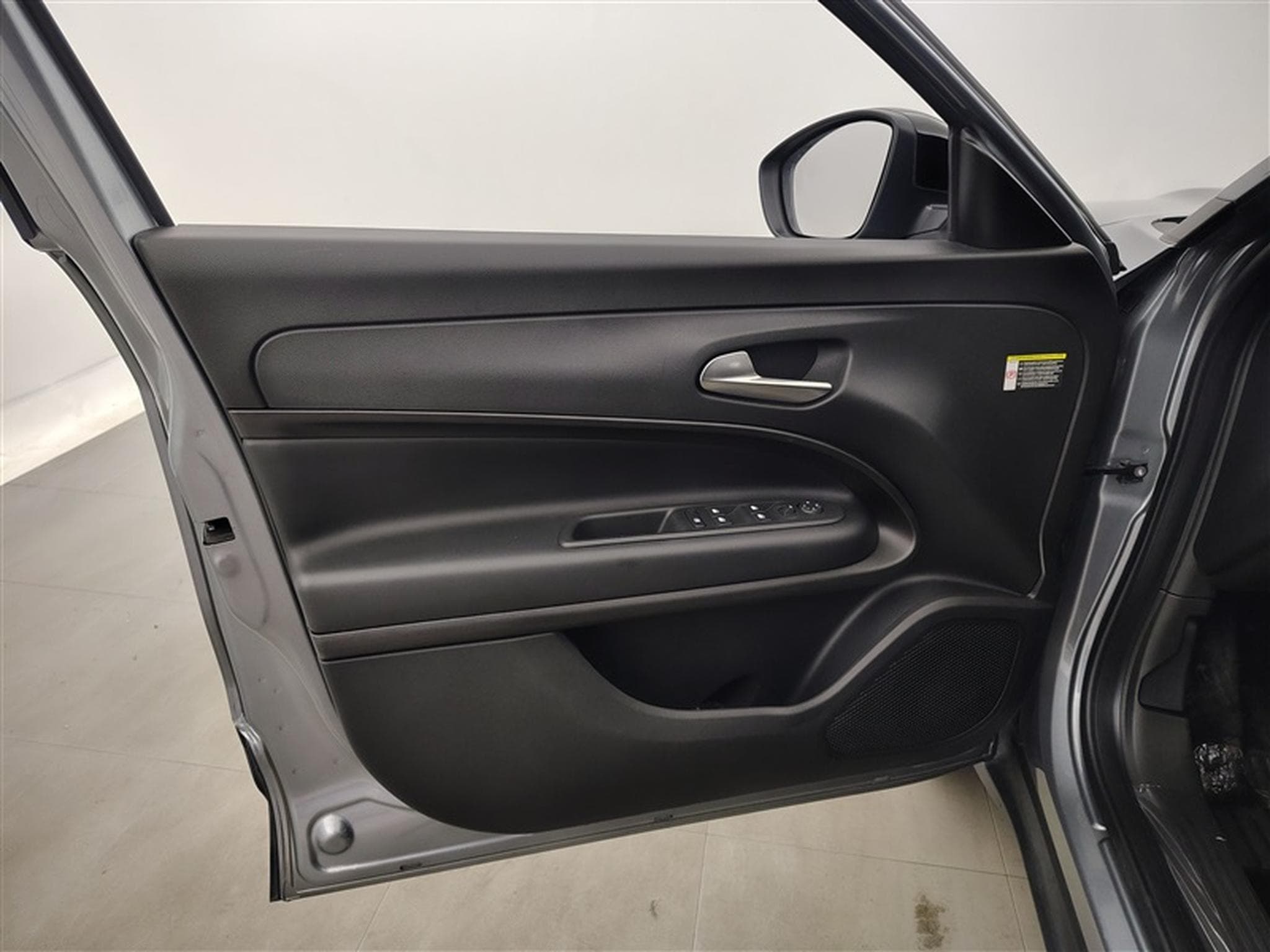 Jeep Avenger 1.2 Turbo 100cv Altitude (2025) - Photo 16