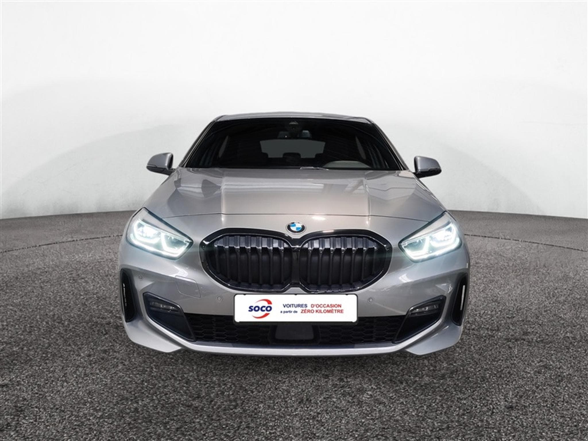 BMW 118 118iA Pack M NAVI / FULL LED / CUIR PARTIEL / CAMERA / JA18 (2023) - Photo 4
