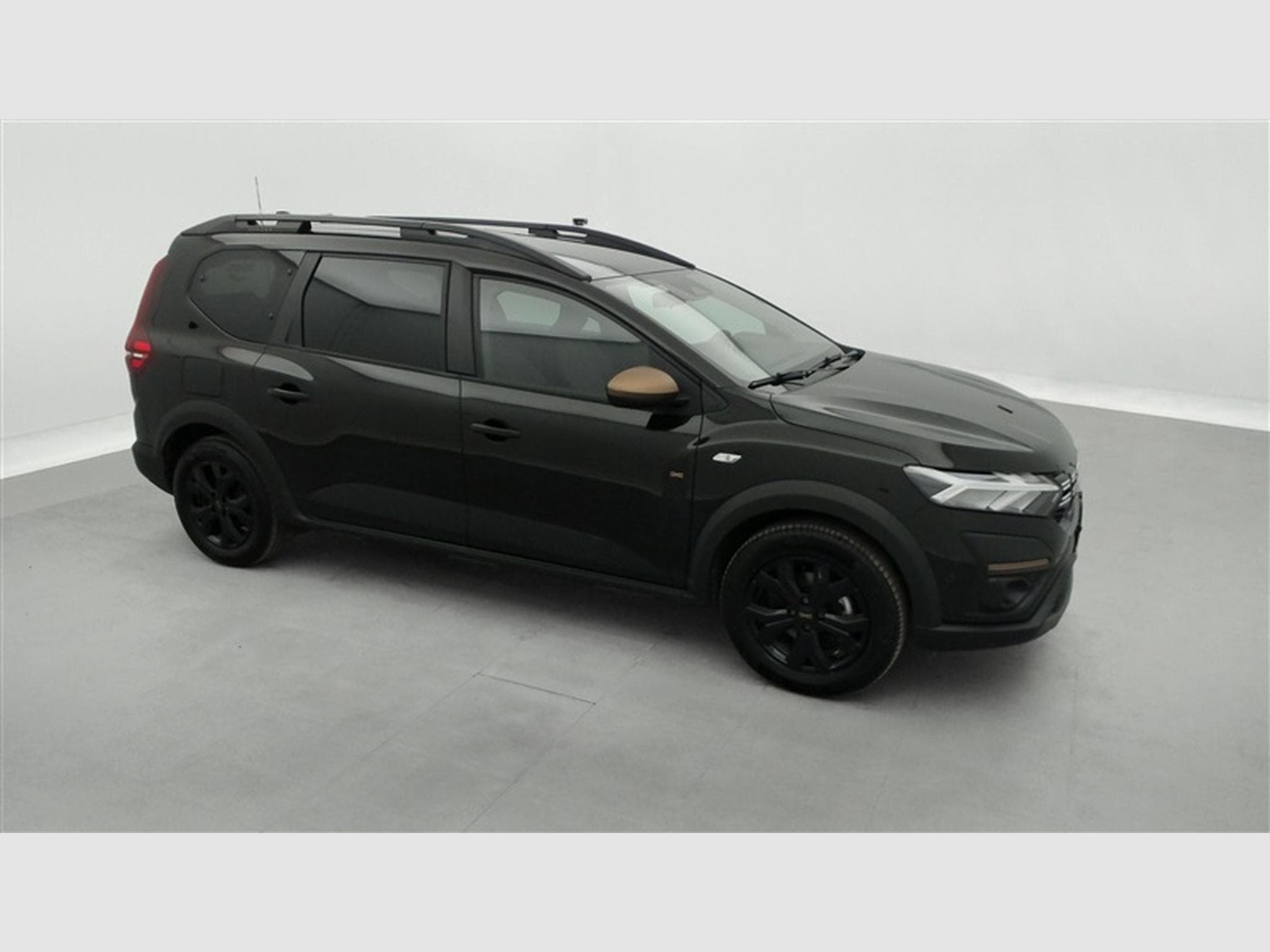 Dacia Jogger Hybrid 1.6 Extreme 7PL / NAVI / CARPLAY / CAMERA (2025) - Photo 23