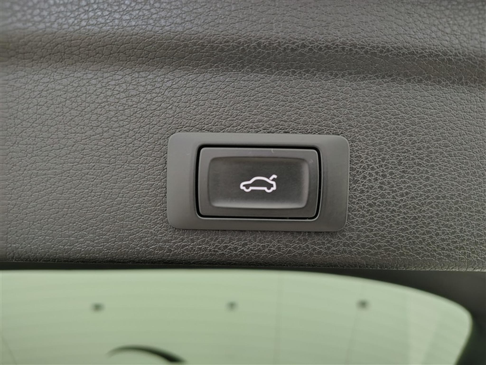 Audi Q3 Sportback 35 TFSI S line (2023) - Photo 18