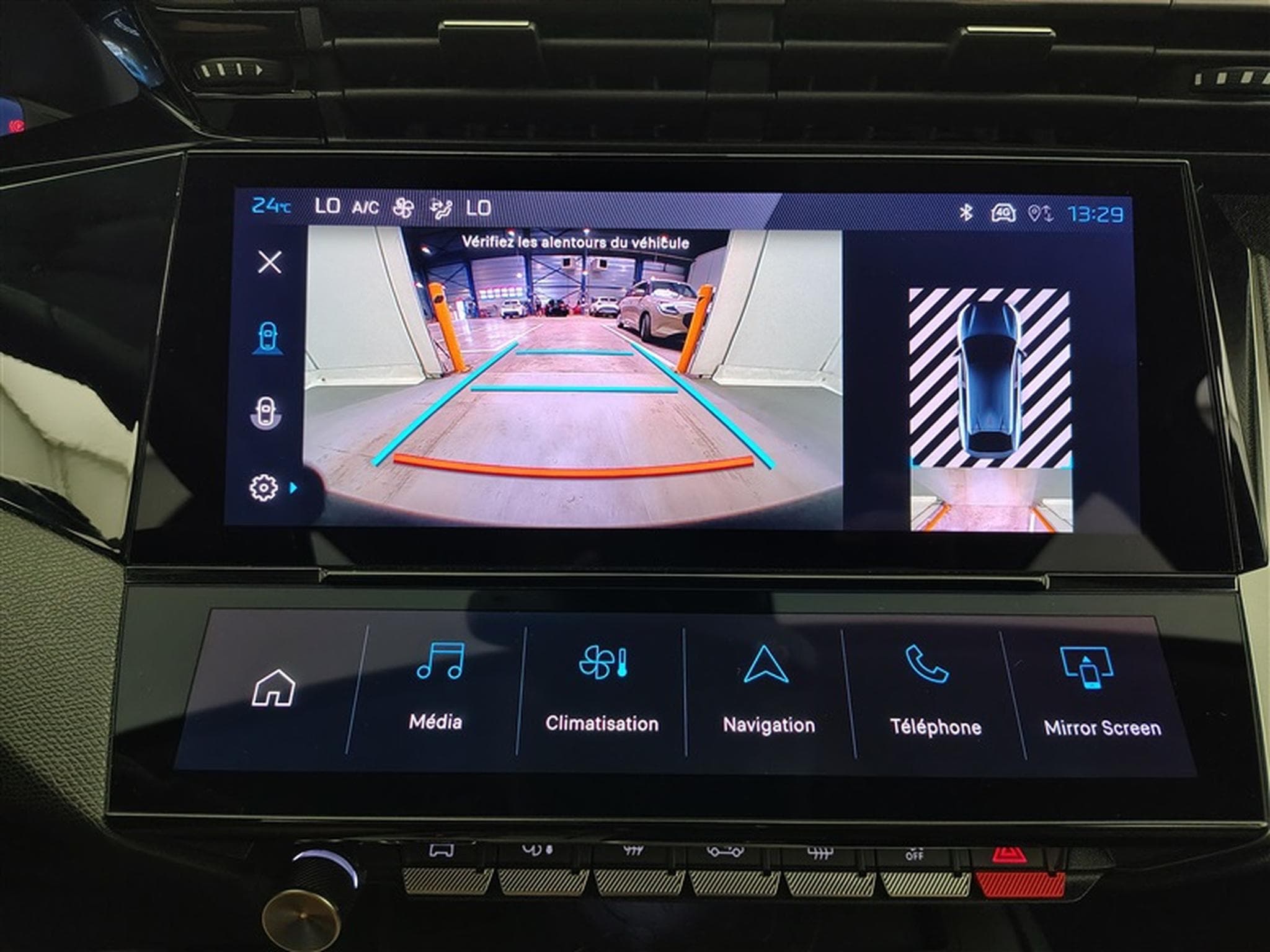 Peugeot 408 1.2 PureTech Allure e-DCS6 *NAVI/FULL LED/CAM360/JA17* (2024) - Photo 18