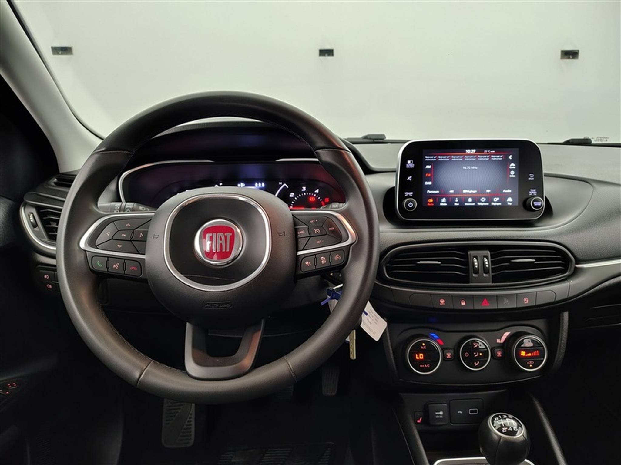 Fiat Tipo 1.6 MultiJet Lounge S&S (EU6d-TEMP) (2020) - Photo 9