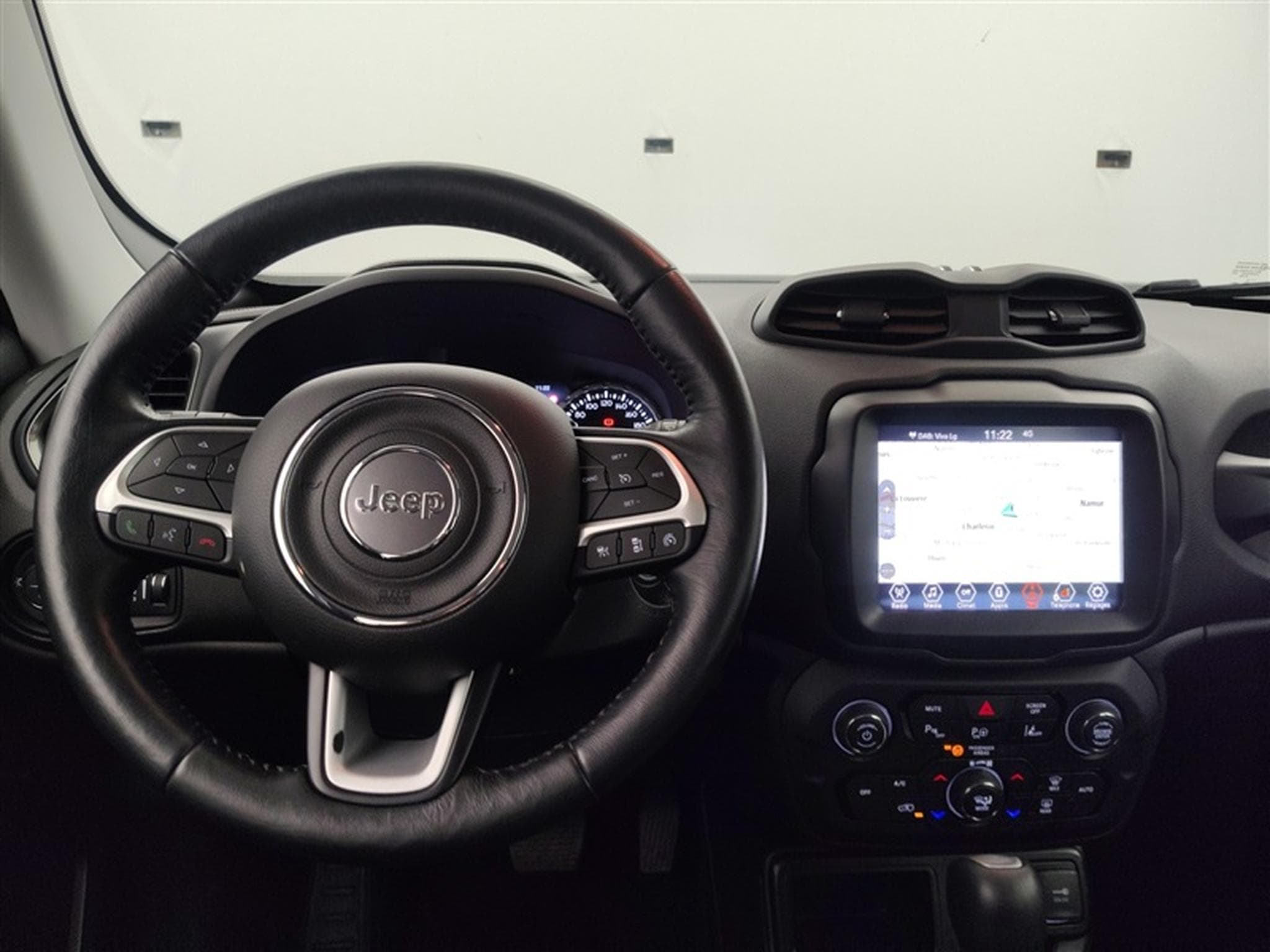 Jeep Renegade 1.5 T4 MHEV Altitude DCT (EU6.4) (2023) - Photo 9