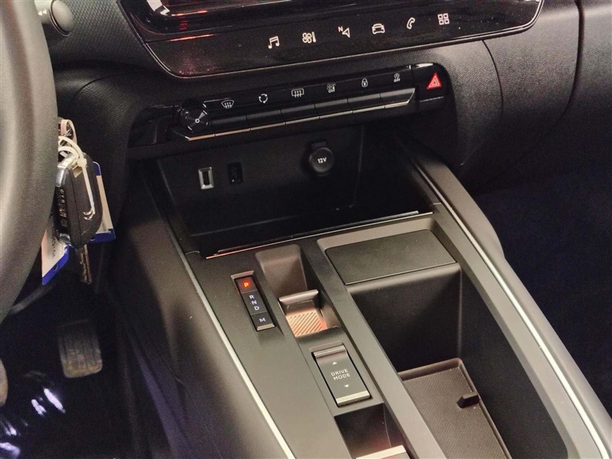 Citroen C5 Aircross 1.2 PureTech EAT/8 Live NAVI / CARPLAY / FULL LED (2023) - Photo 12