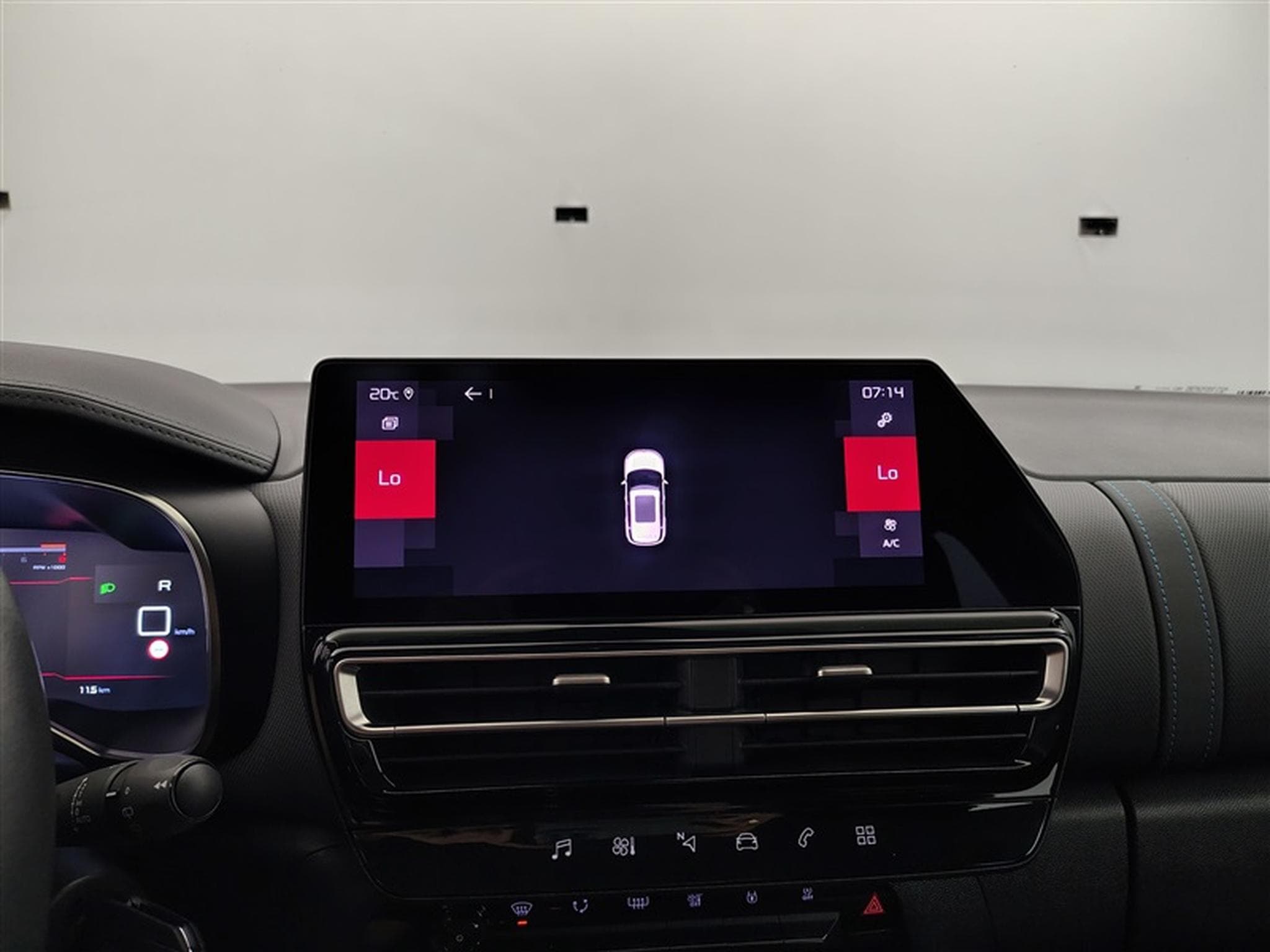 Citroen C5 Aircross 1.2 PureTech EAT/8 Live NAVI / CARPLAY / FULL LED (2023) - Photo 18