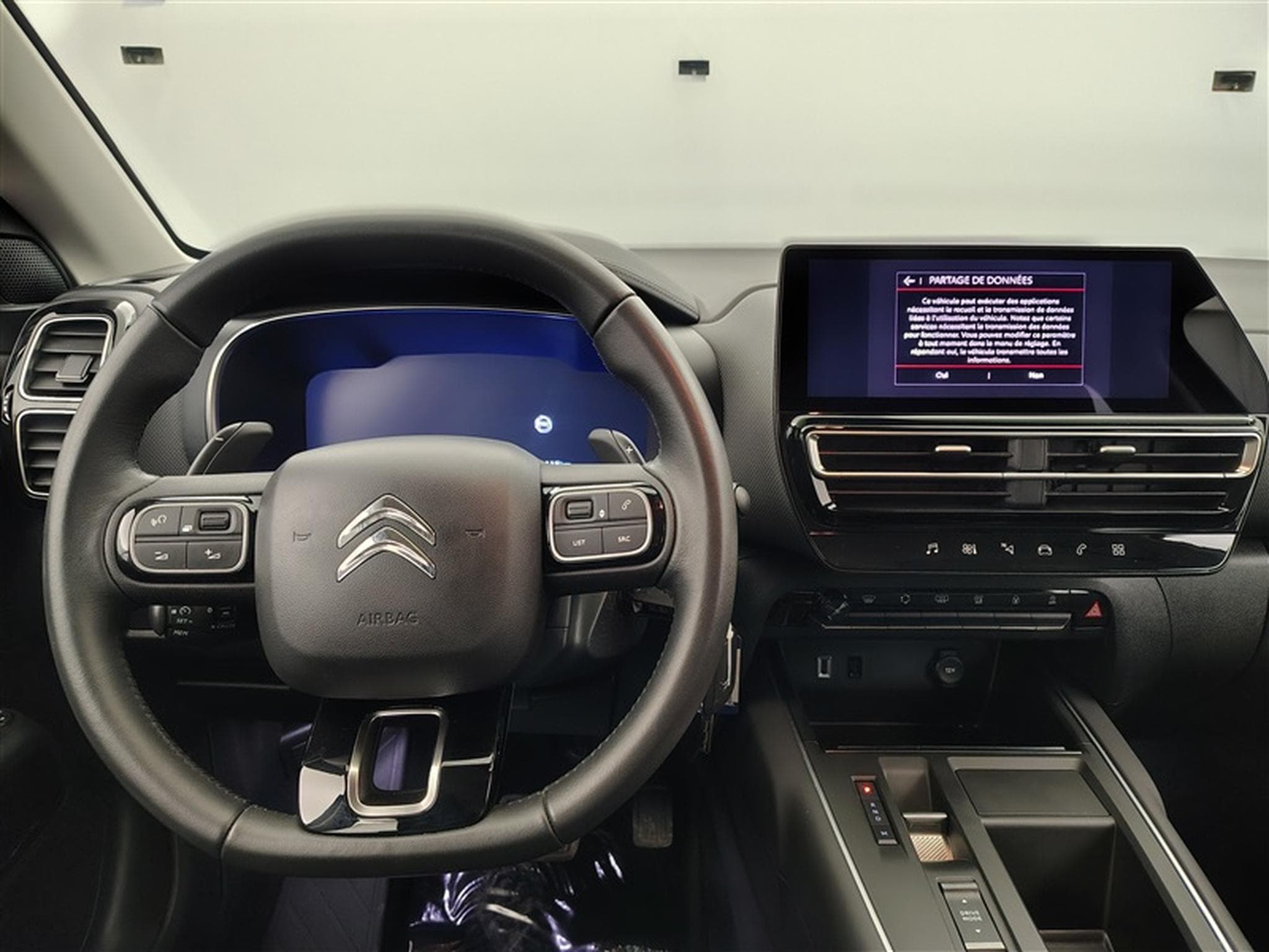 Citroen C5 Aircross 1.2 PureTech EAT/8 Live NAVI / CARPLAY / FULL LED (2023) - Photo 9