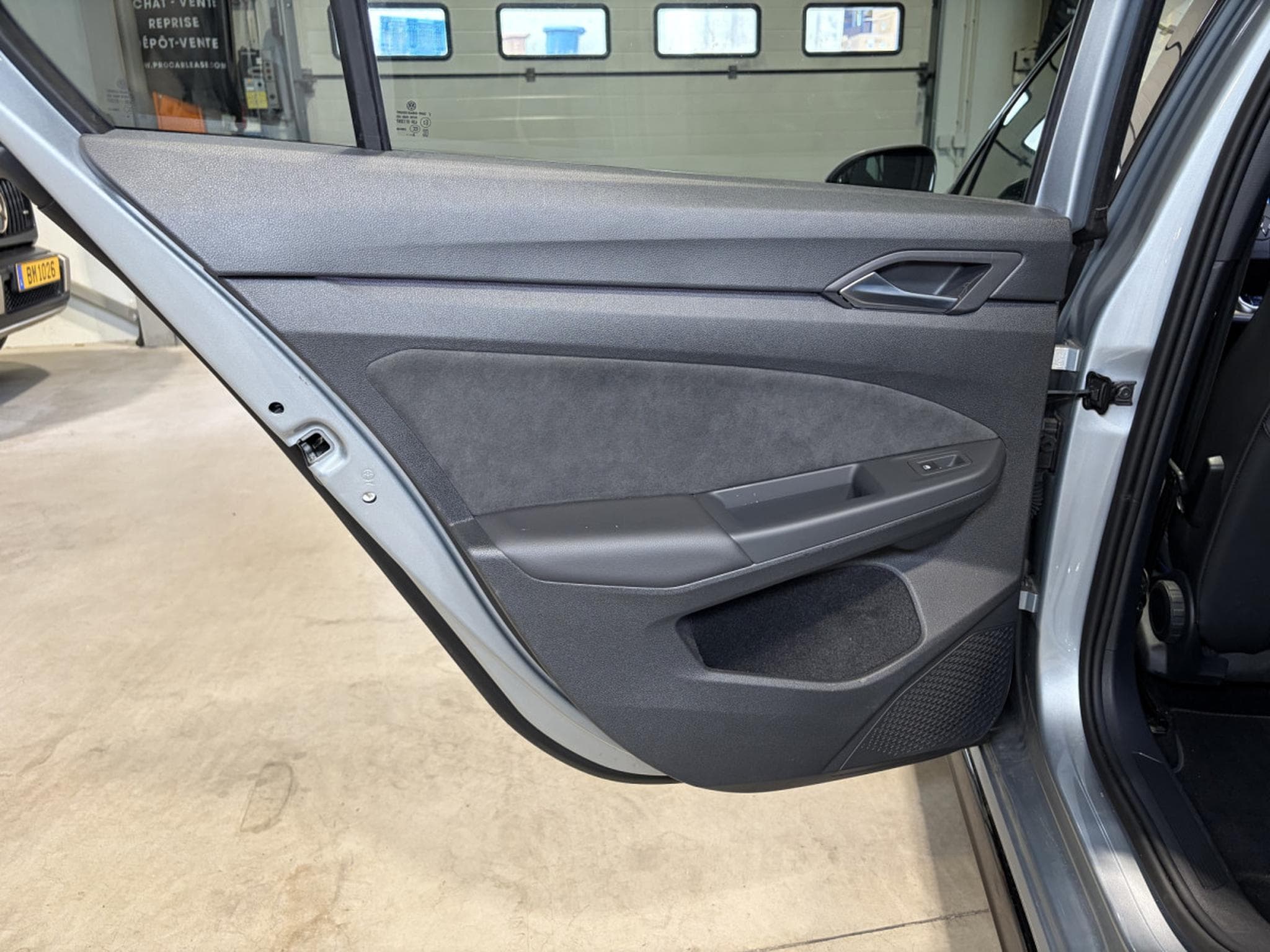 VW Golf Golf VIII Lim. 1.5 eTSI R-Line (2025) - Photo 16