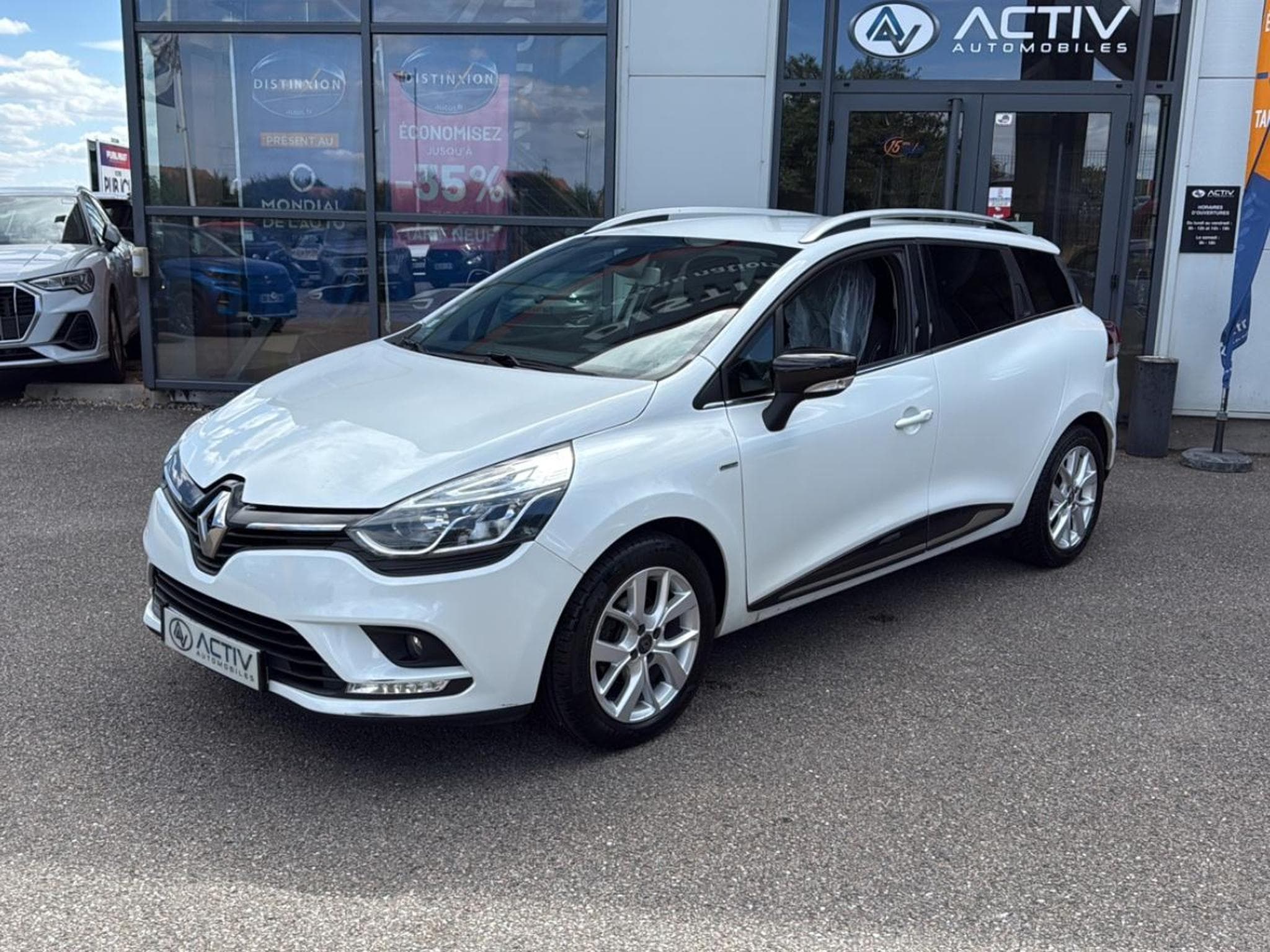 Renault CLIO IV ESTATE 0.9 TCE 90 ENERGY LIMITED (2019) - Photo 1