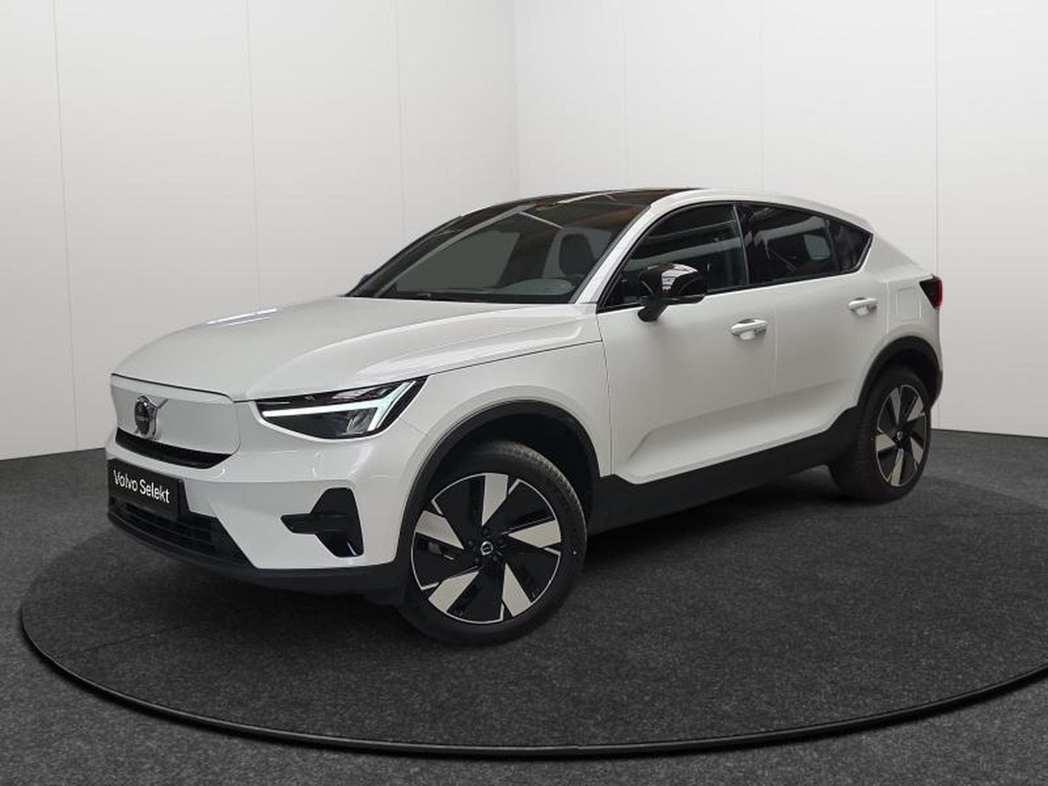 Volvo C40 Core Single Motor Extended Range (2025) - Photo 22