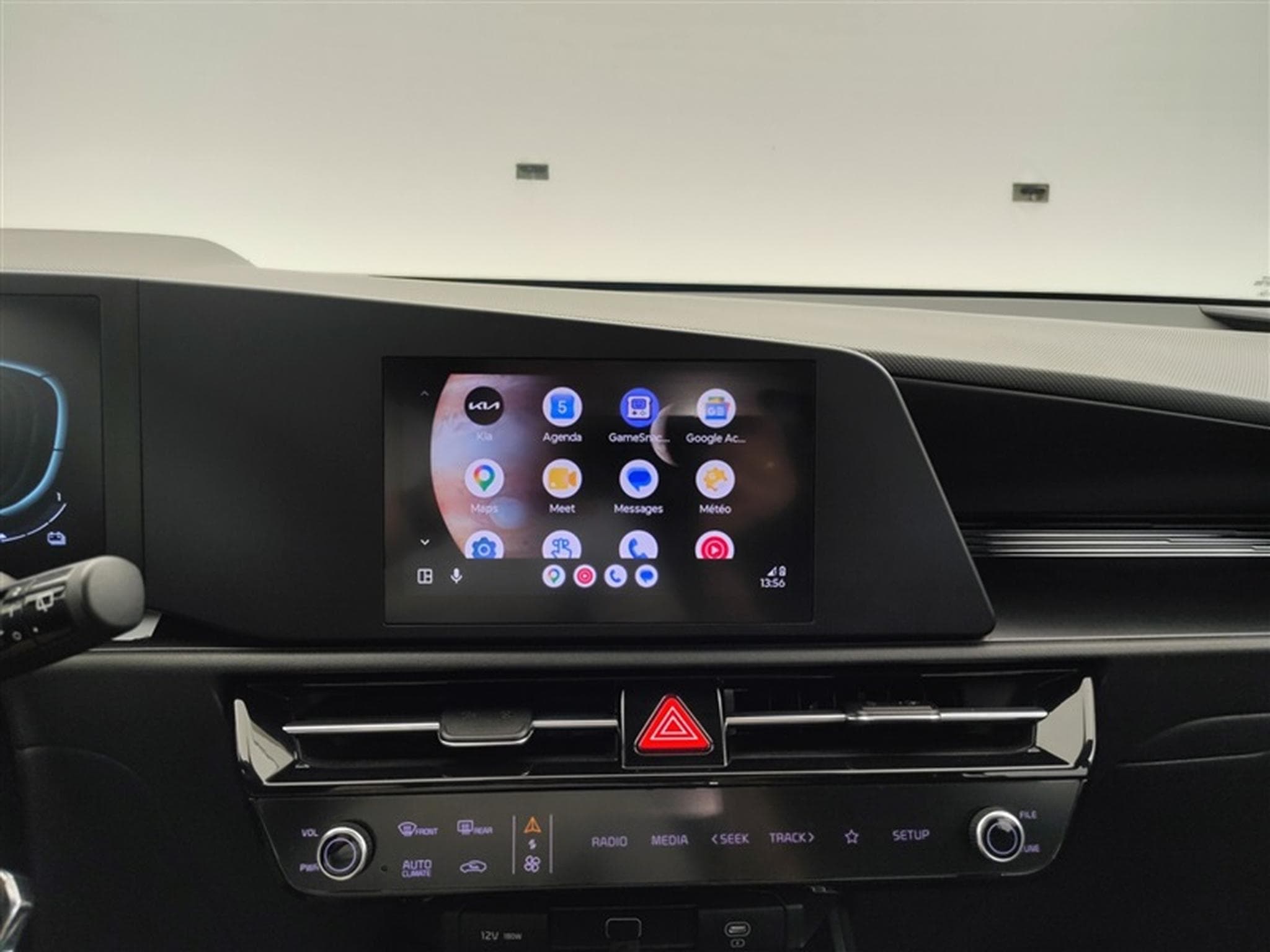 Kia Niro HEV 1.6 GDi Pure DCT (2023) - Photo 12
