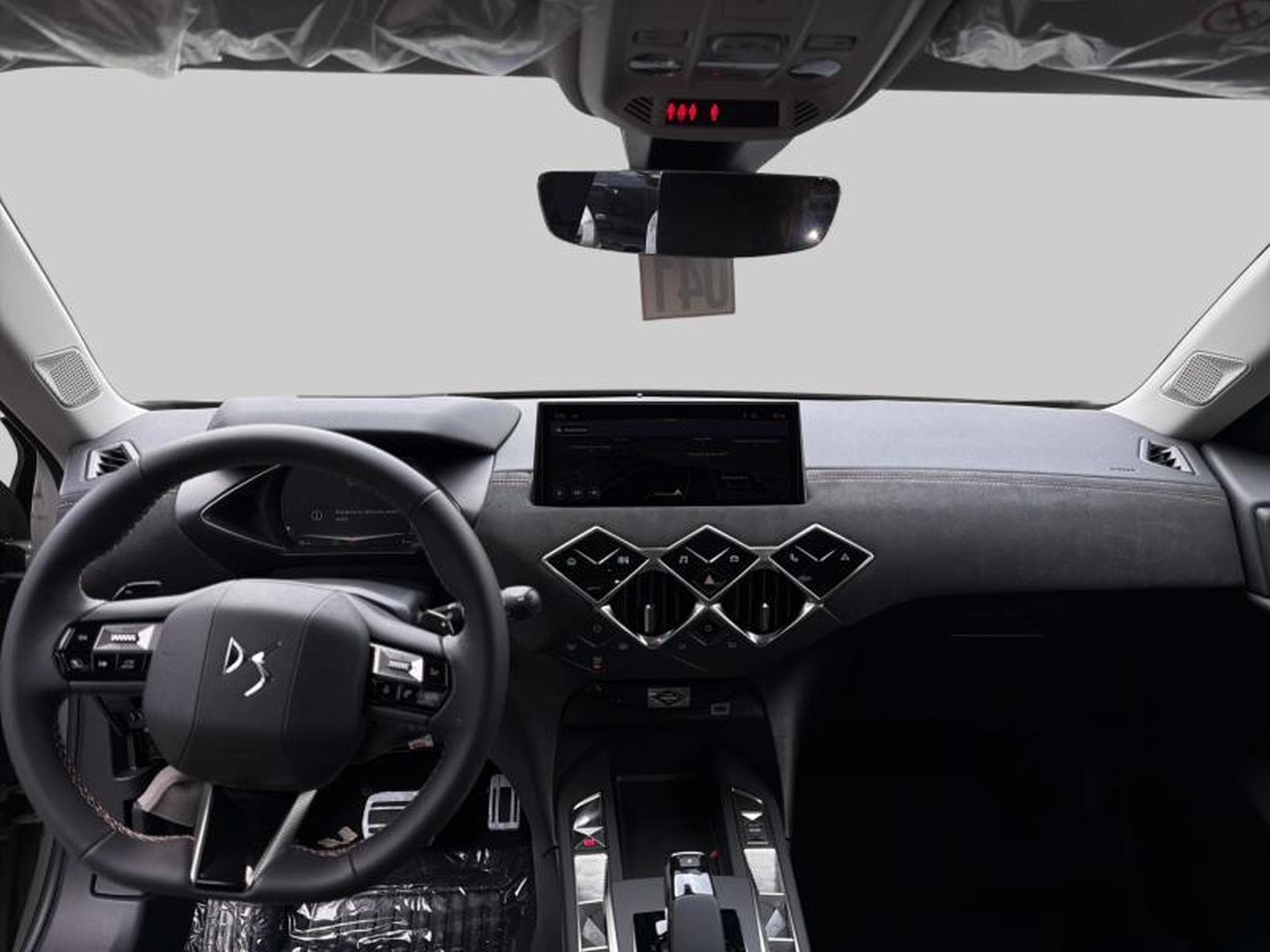 DS Automobiles DS3 PERFOMANCE LINE + (2024) - Photo 12