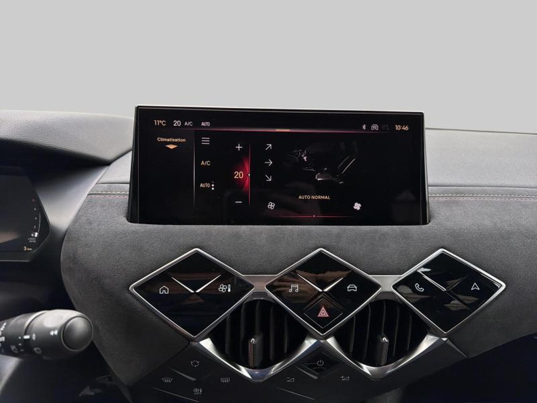 DS Automobiles DS3 PERFOMANCE LINE + (2024) - Photo 16