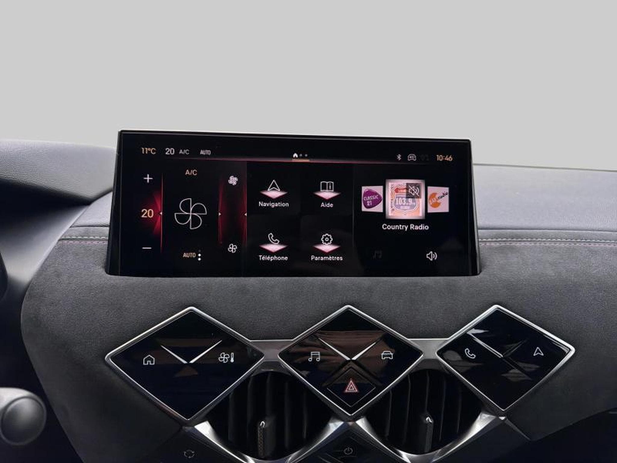 DS Automobiles DS3 PERFOMANCE LINE + (2024) - Photo 17