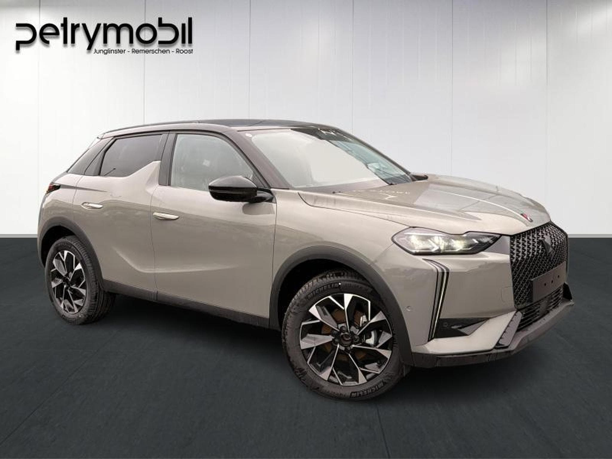 DS Automobiles DS3 PERFOMANCE LINE + (2024) - Photo 3