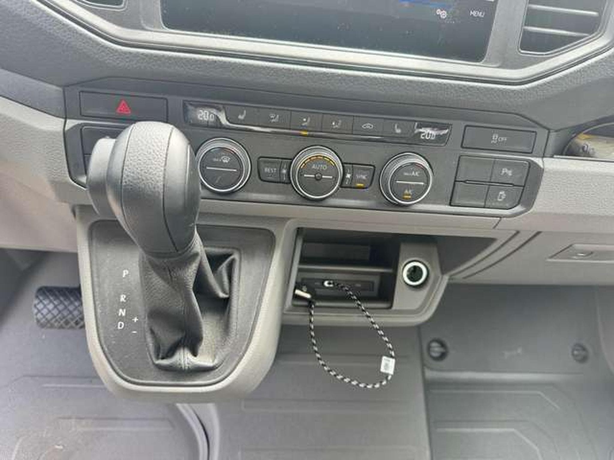 VW Grand California 1er OWNER / jusqu'a 36 mois de garantie (2022) - Photo 18
