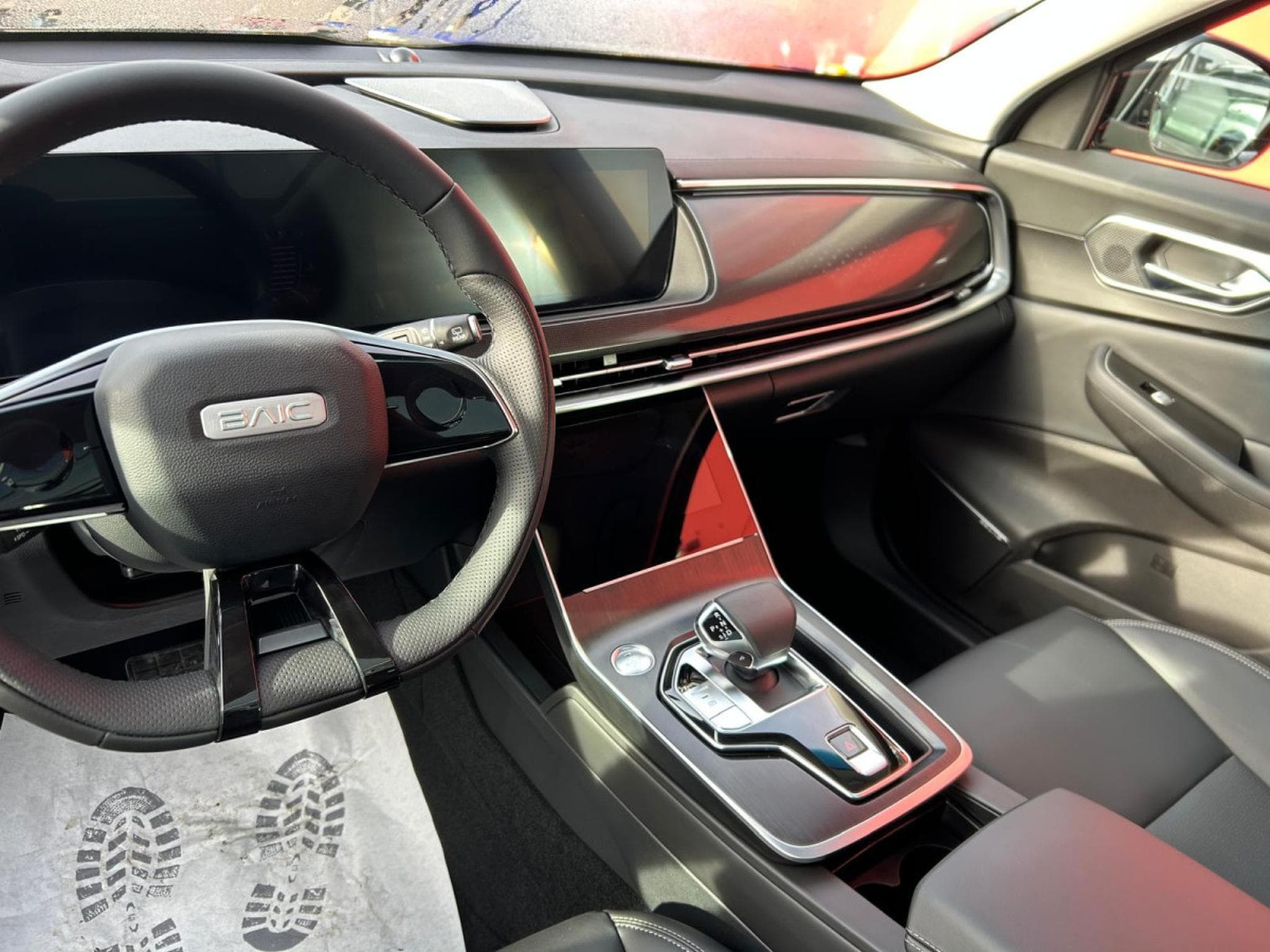 Baic X75 1.5 TURBO AUTO FULL OPTIONS (2026) - Photo 10