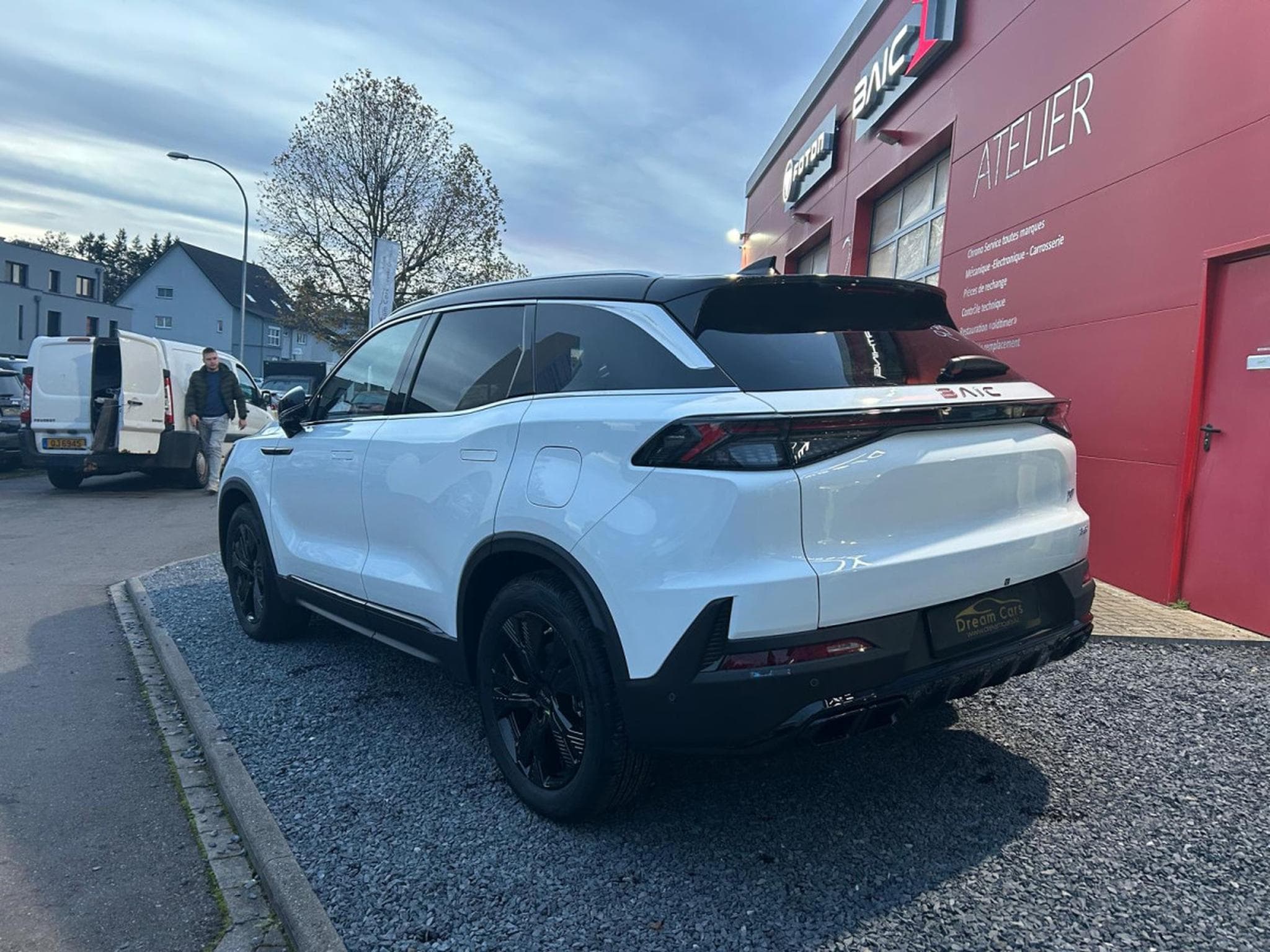 Baic X75 1.5 TURBO AUTO FULL OPTIONS (2026) - Photo 2