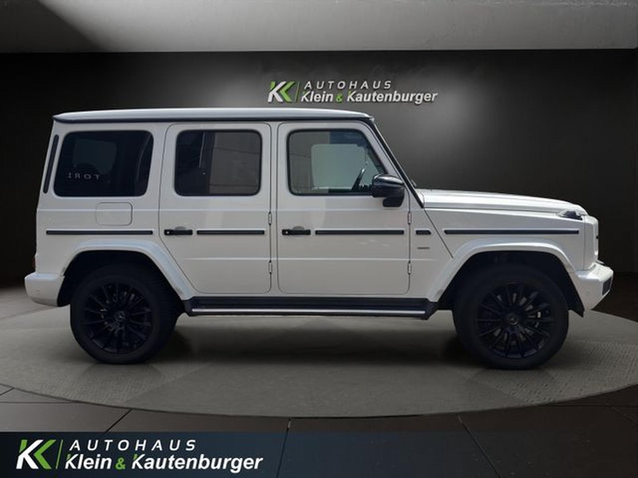 Mercedes G 400 G400 d Stronger than time+AMG+CARBON+NIGHT+AHK (2019) - Photo 4