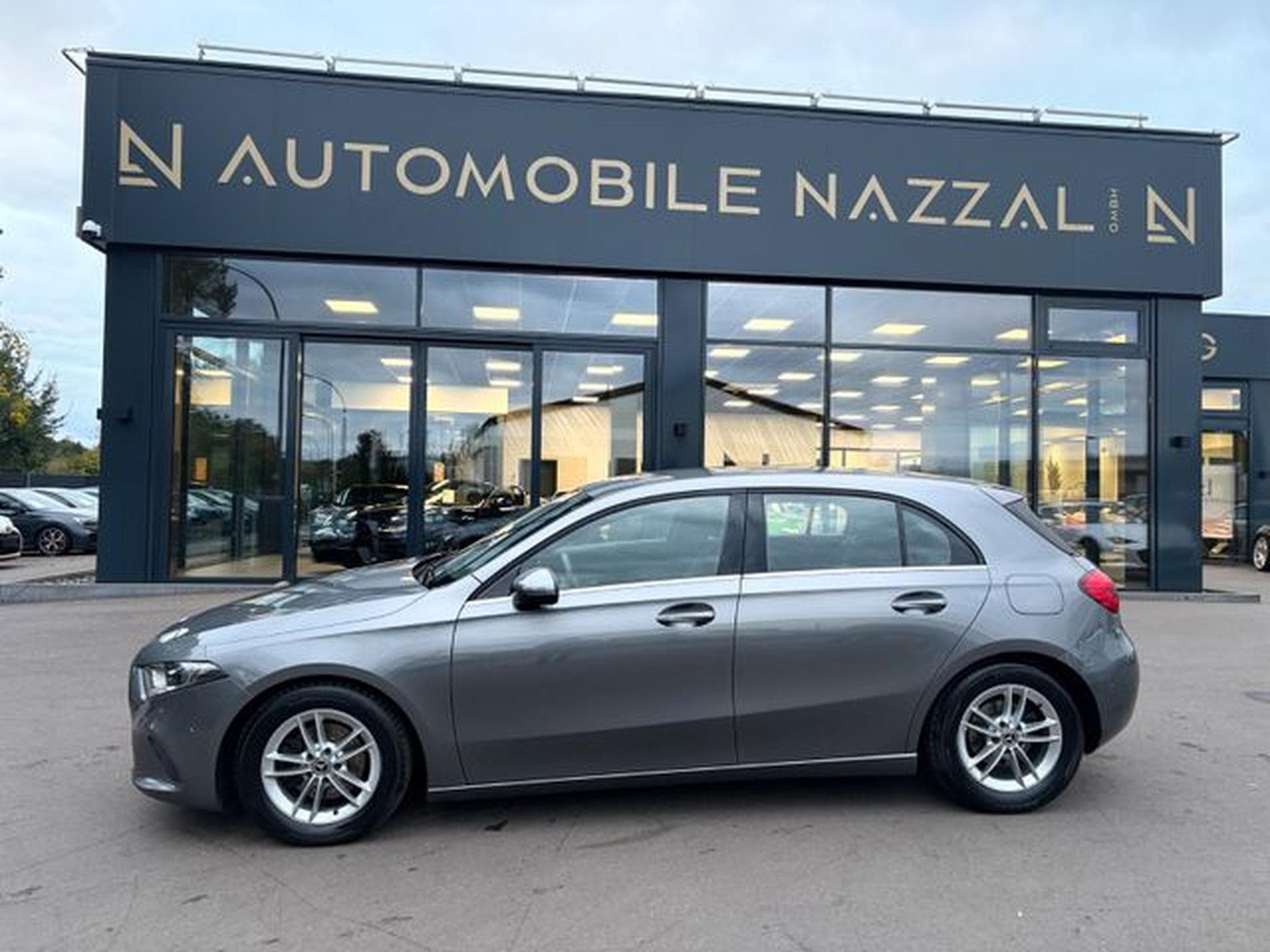 Mercedes A 180 A 180d *AUT*MULTIBEAM*TEILLEDER*KAMERA*TOP* (2019) - Photo 11