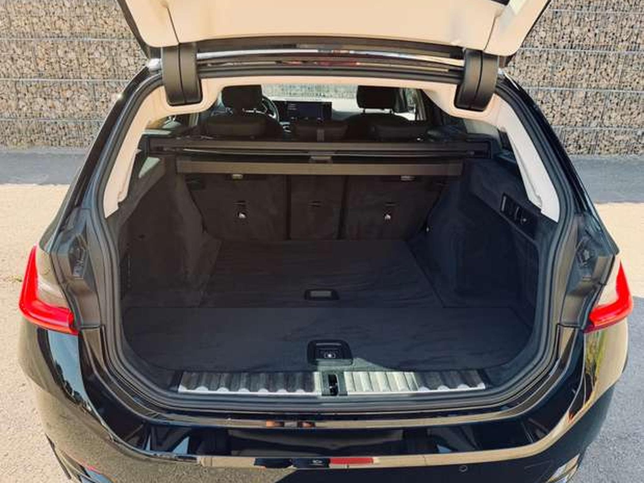 BMW 316 Touring 316DA// Facelift // Garantie 12 Mois✅✅✅ (2023) - Photo 15