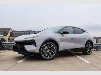 Lotus Eletre (2024) - Photo 2
