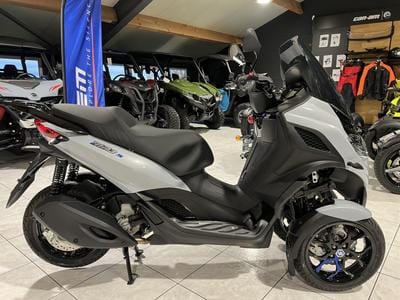 Piaggio MP3 310 (2026) - Photo 9