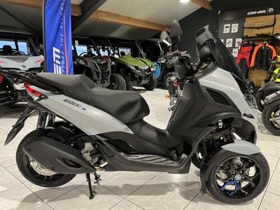 Piaggio MP3 310 (2026) - Photo 4