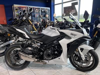 Suzuki GSX-S 1000 GT (2026) - Photo 8