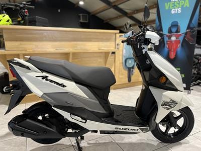 Suzuki Avenis (2026) - Photo 5