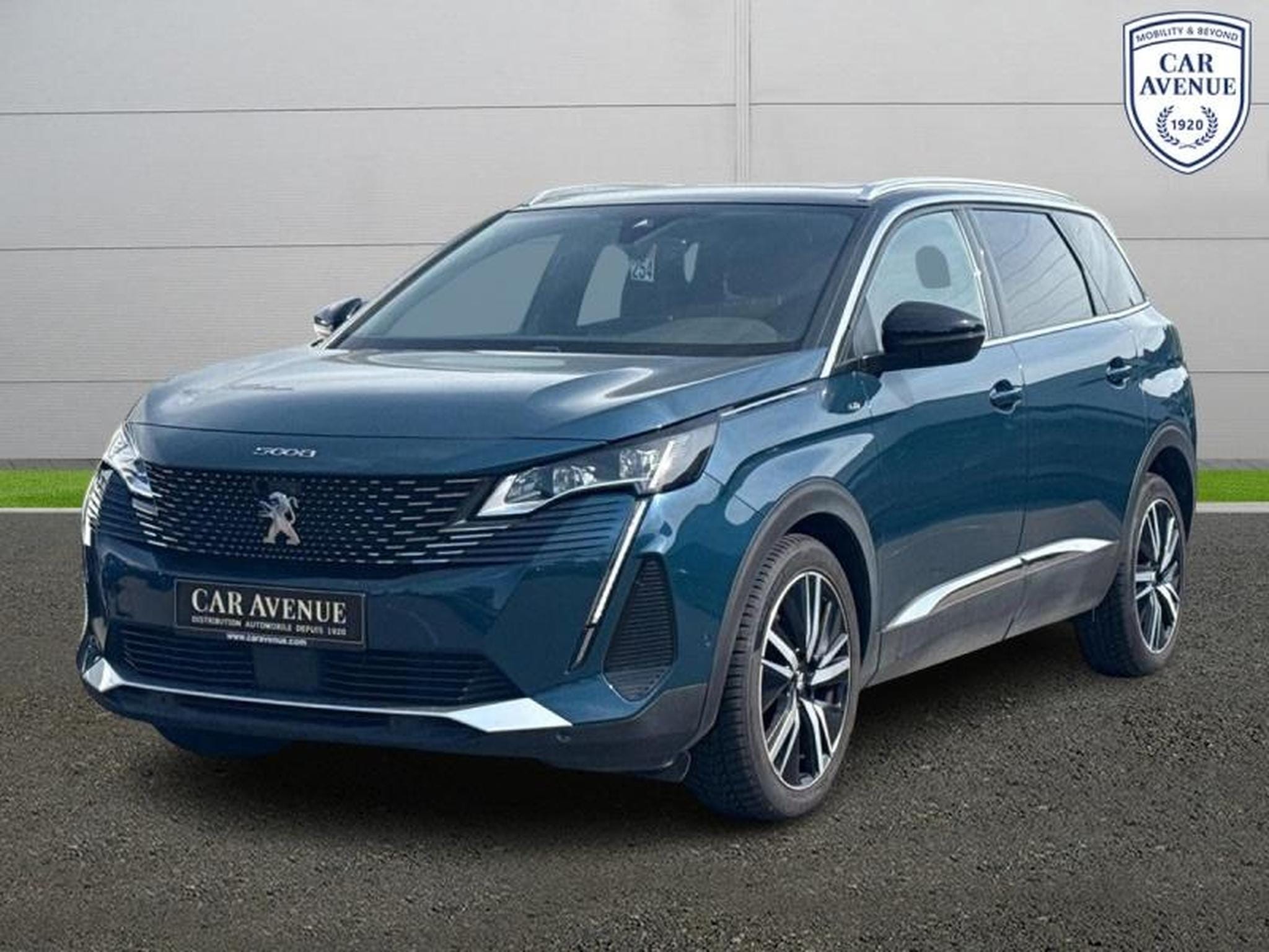 PEUGEOT 5008
