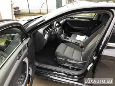 VW Passat (2019) - Photo 4