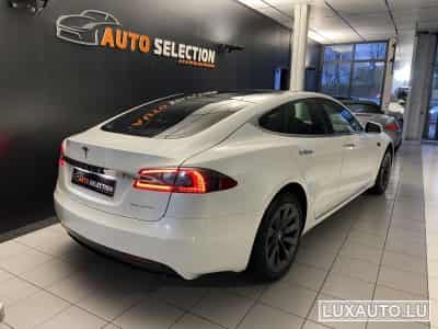 Tesla Model S Long Range (2020) - Photo 2