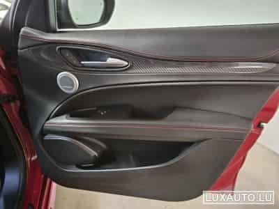 Alfa-Romeo Stelvio Estrema (2022) - Photo 10