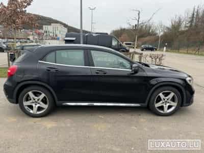 Mercedes GLA 180 Sporty Utilitiy AMG LINE (2019) - Photo 13
