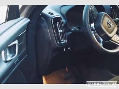 Volvo XC40 T2 Plus Dark (2023) - Photo 9