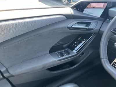 Audi A6 Edition Blue Avant e-tron (2025) - Photo 15