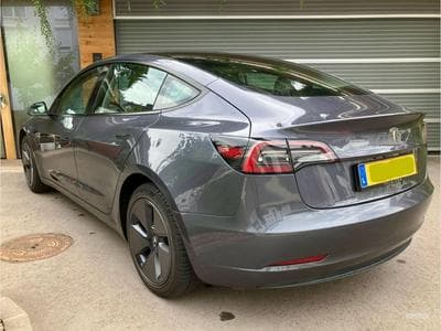 Tesla Model 3 (2023) - Photo 1