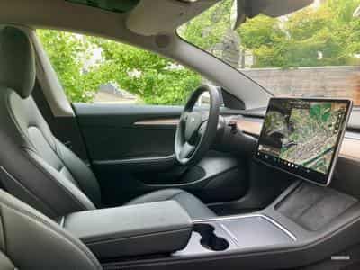 Tesla Model 3 (2023) - Photo 3