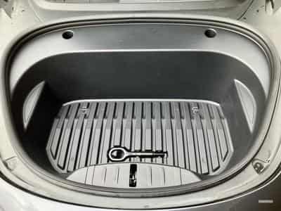 Tesla Model 3 (2023) - Photo 9