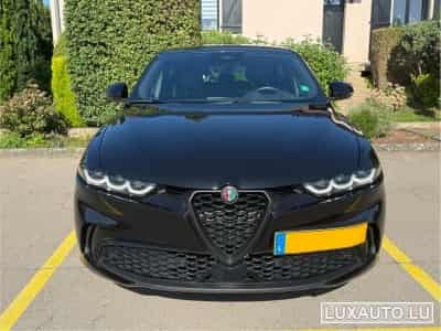 Alfa-Romeo Tonale Tonale 1.5 VGT Hybrid Veloce (2023) - Photo 2