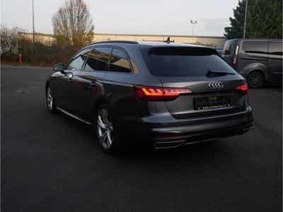 Audi A4 35 TFSI S-Line S-Tronic (2021) - Photo 3
