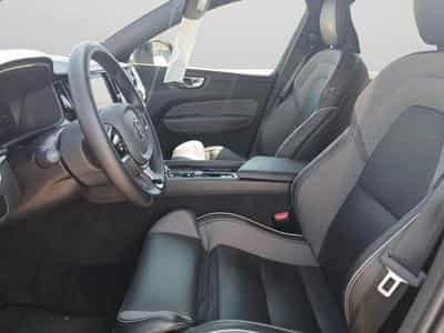 Volvo XC60 B5 Black Edition Plus / Essence (2025) - Photo 9